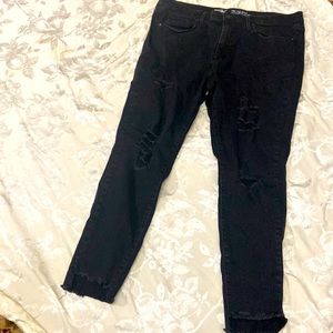 Mossimo Denim ripped jeans new